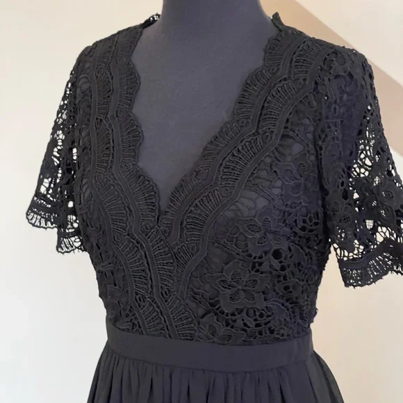 Lulus Black Scalloped Lace Top Short Dress Sz S Flowy Sheer Skirt Short Sleeves - Picture 8 of 15
